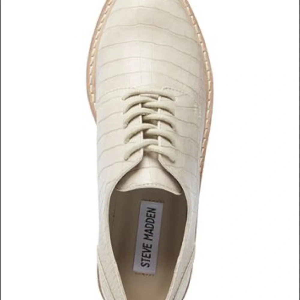 Steve Madden Wrenley Faux Crox Print tan Oxford